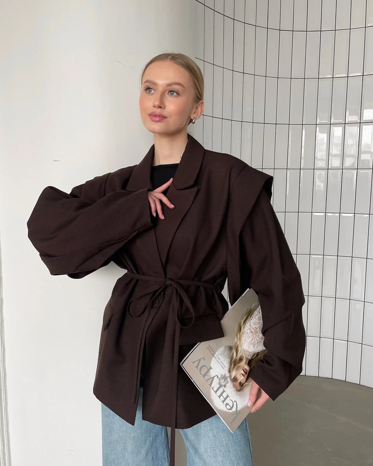 Solid Lace Up Lapel Jacket Women Fashion V Neck Long Sleeve Waist Cinching Autumn Short Coat 2025 New Office Lady Chic Outerwear