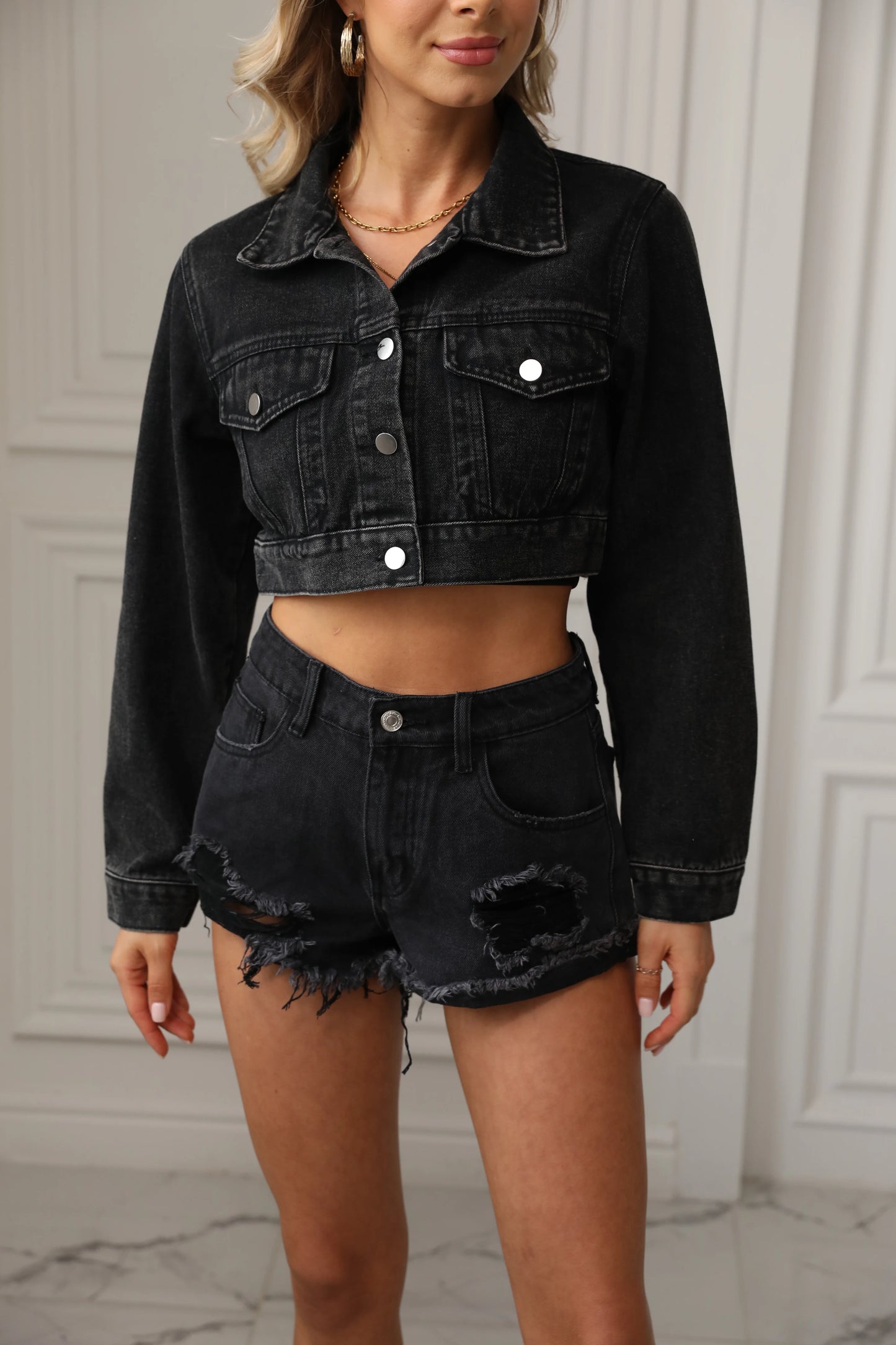 Women Cropped Jean Jacket Button Up Casual Ripped Frayed Washed Denim Jacket